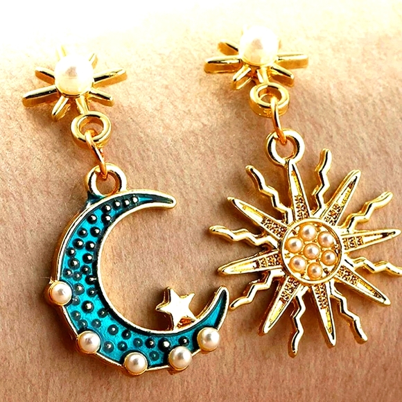 Jewelry - Blue moon and star dangle earrings, 1.5"